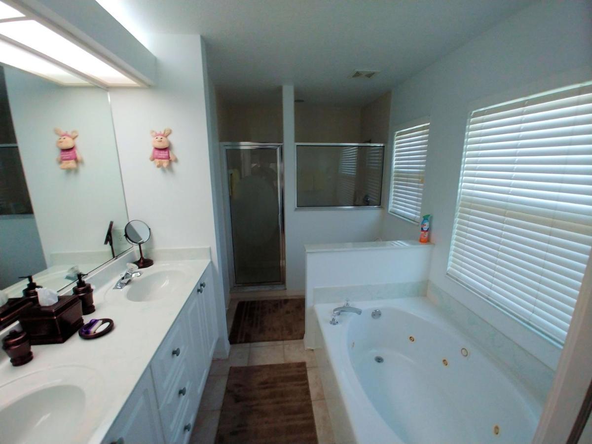 Craig House With Heated Pool On Small Lake Bradenton Extérieur photo