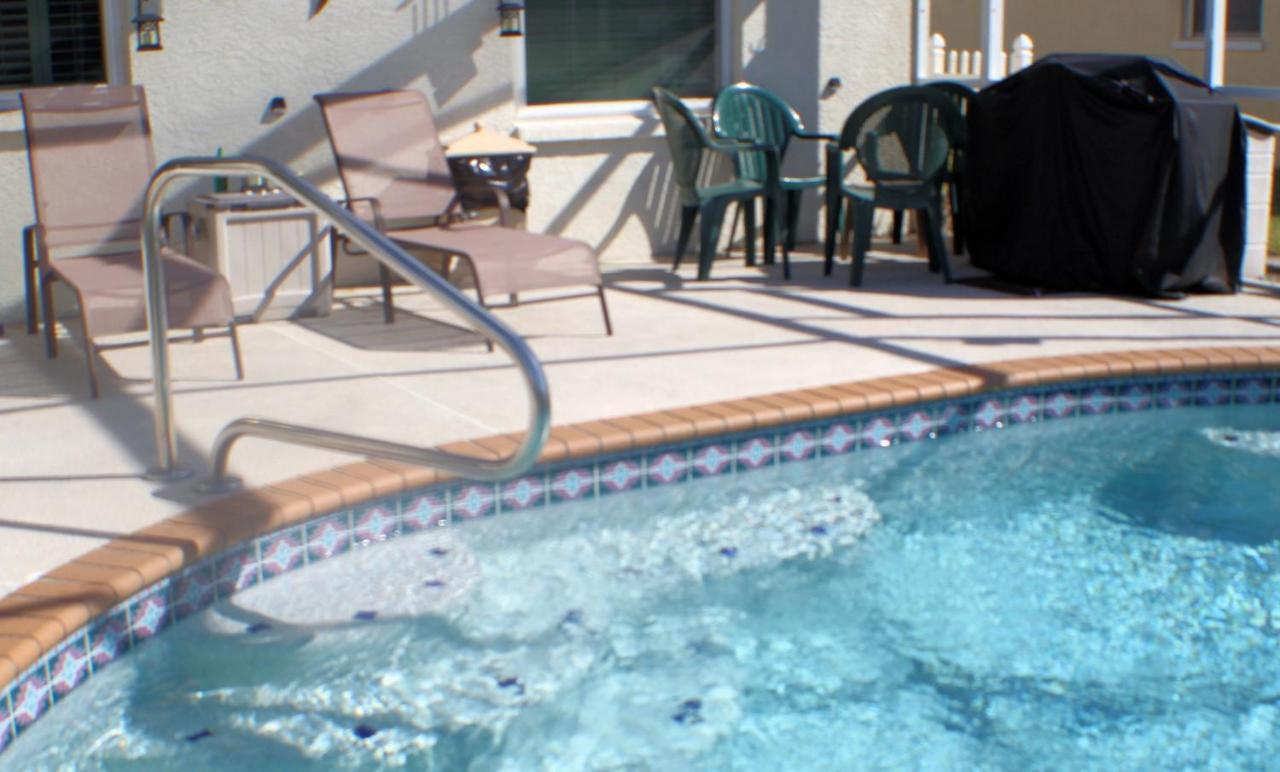 Craig House With Heated Pool On Small Lake Bradenton Extérieur photo