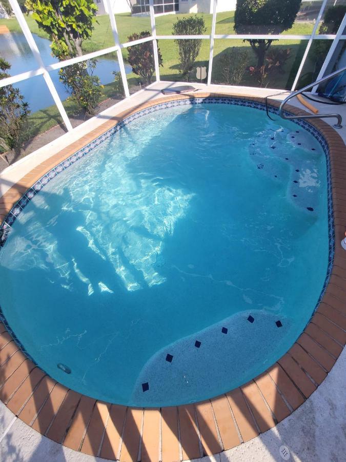 Craig House With Heated Pool On Small Lake Bradenton Extérieur photo